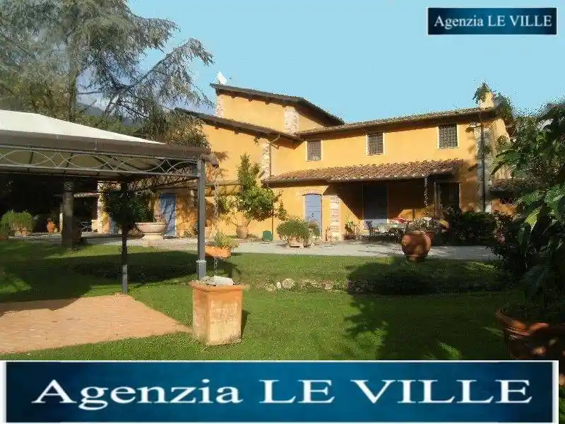 Villa in vendita a Pietrasanta