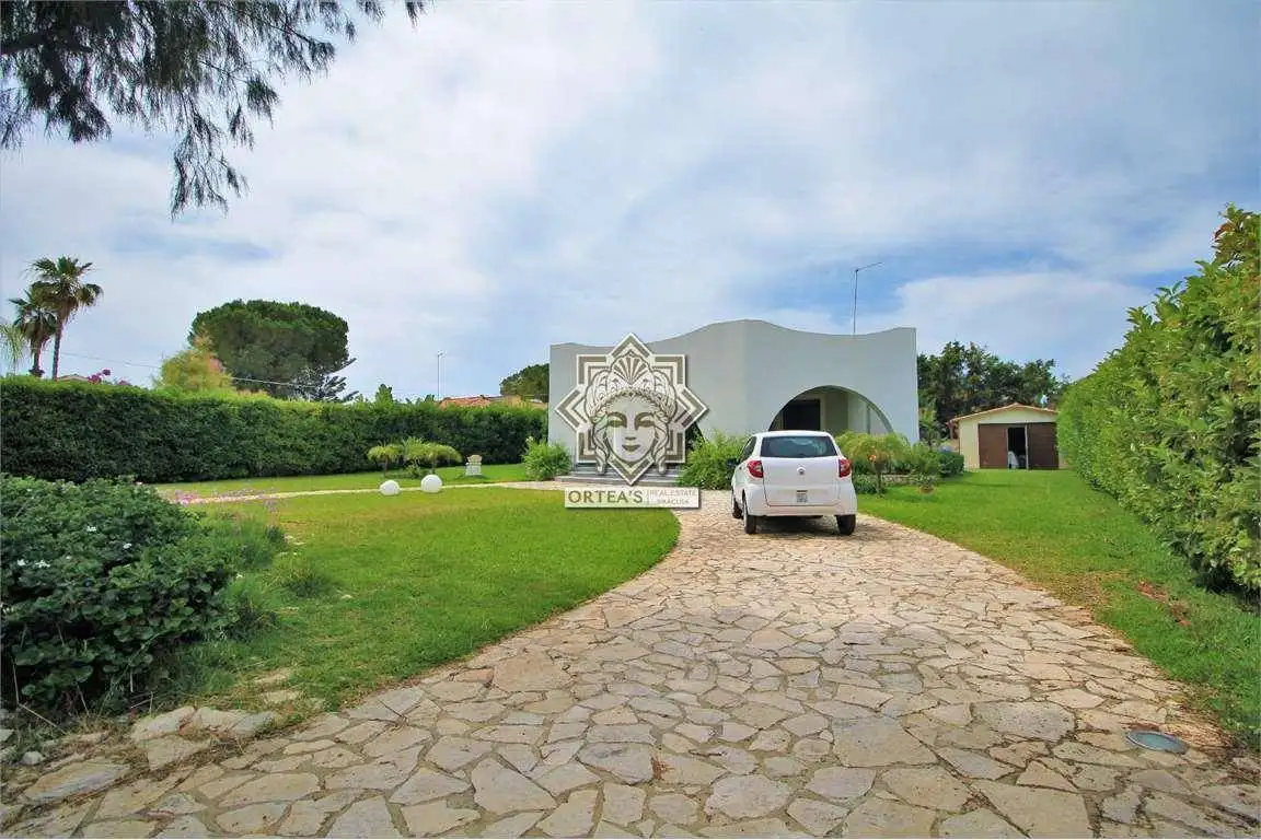 Villa in affitto a Siracusa