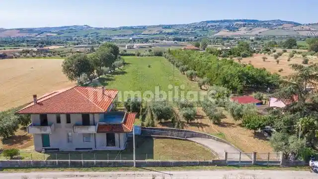 Terratetto plurifamiliare 1023 m², nuova, Roseto degli Abruzzi - foto 5