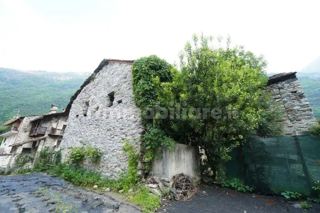 Rustico - Casale in vendita a Chiavenna