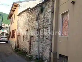 Rustico - Casale in vendita a Fiuminata