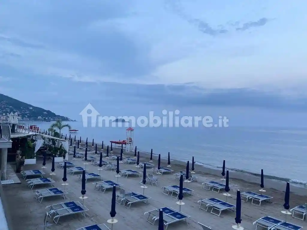 Appartamento in affitto a Alassio