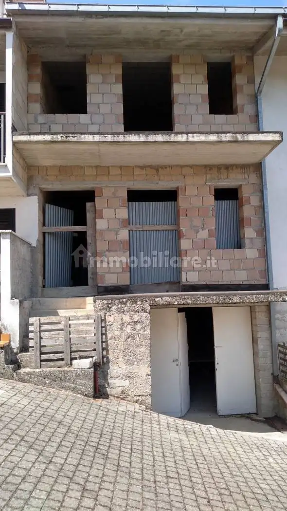 Quadrilocale Pezzelle, Cortino