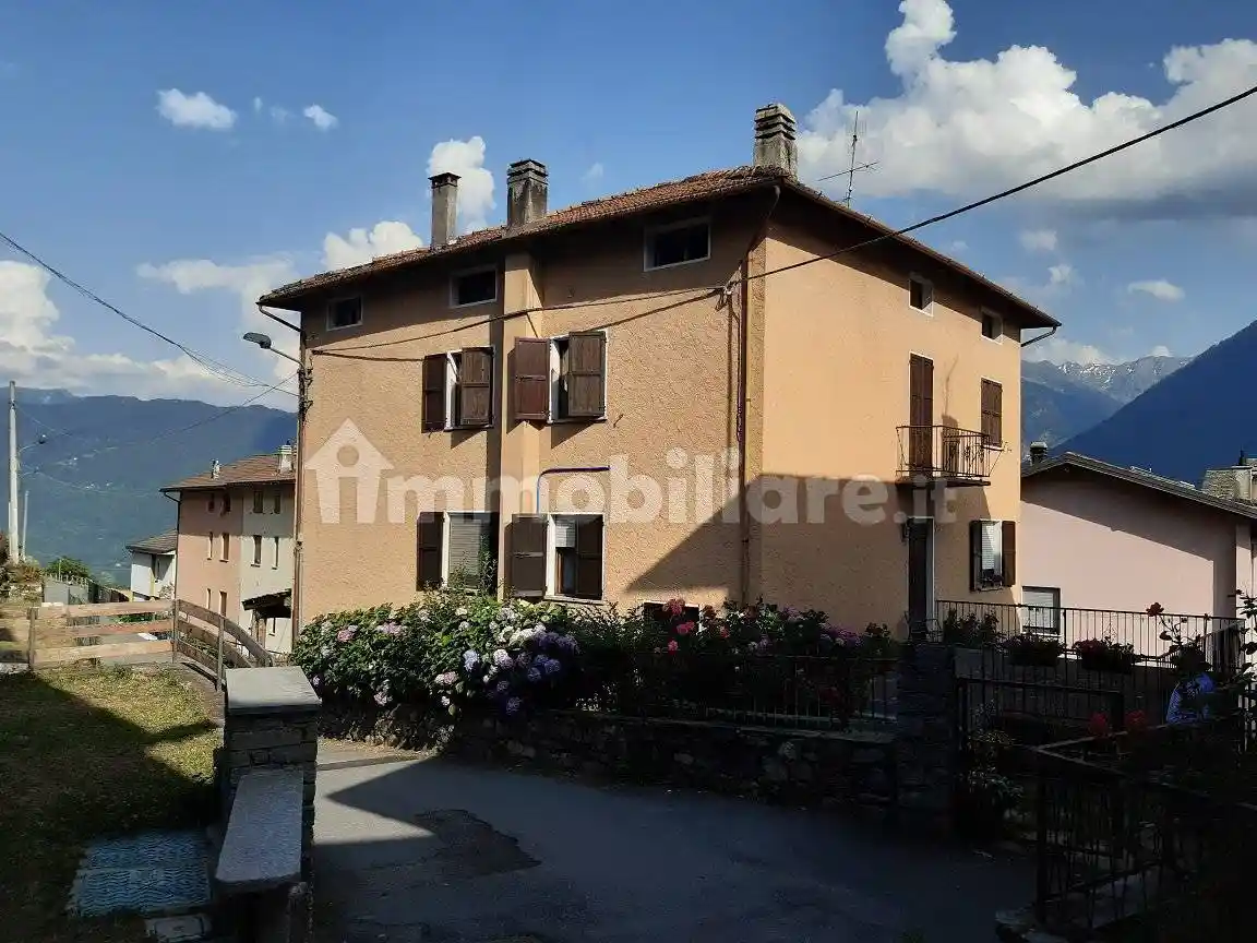 Appartamento in vendita a Teglio