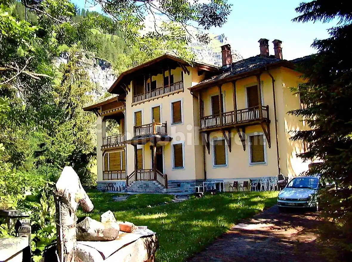Villa in vendita a Gressoney-Saint-Jean