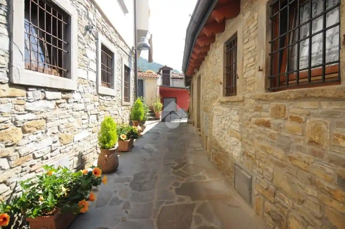 Casa indipendente in vendita a Foresto Sparso