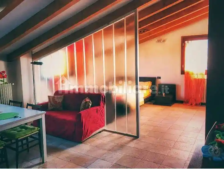 Appartamento in affitto a Vimercate