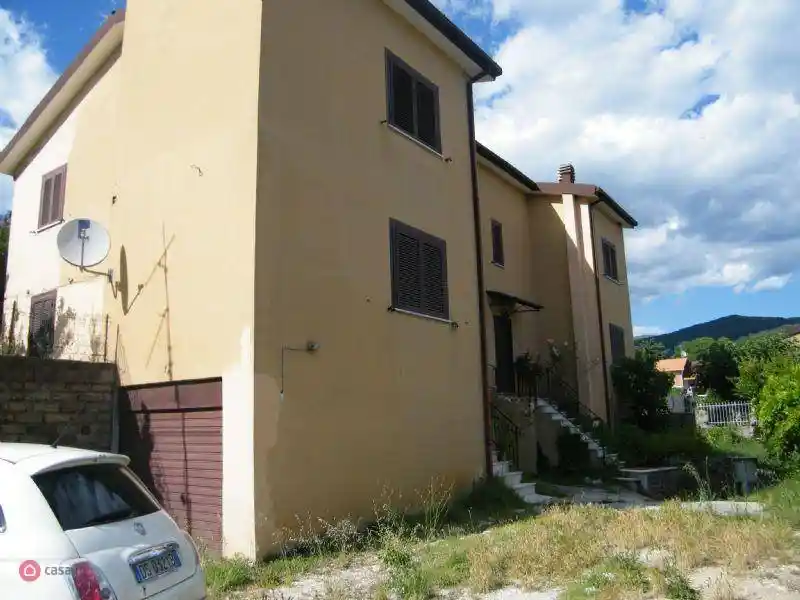 Casa indipendente in vendita a Alatri