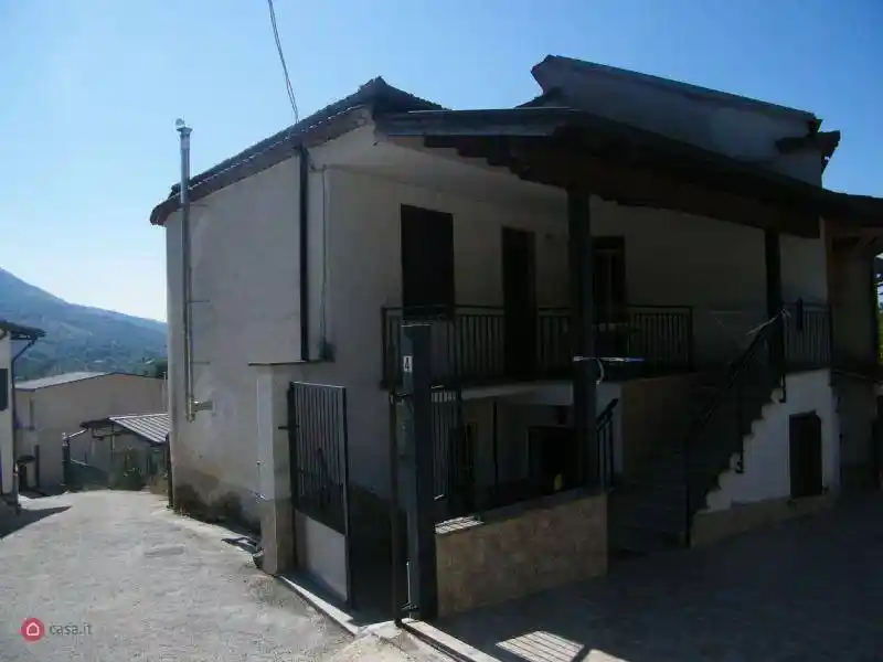 Casa indipendente in vendita a Alatri