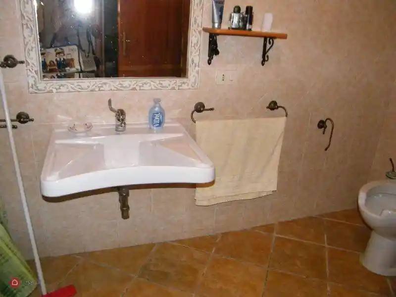 Terratetto unifamiliare via Vittorio Emanuele, Centro, Vico nel Lazio - foto 5