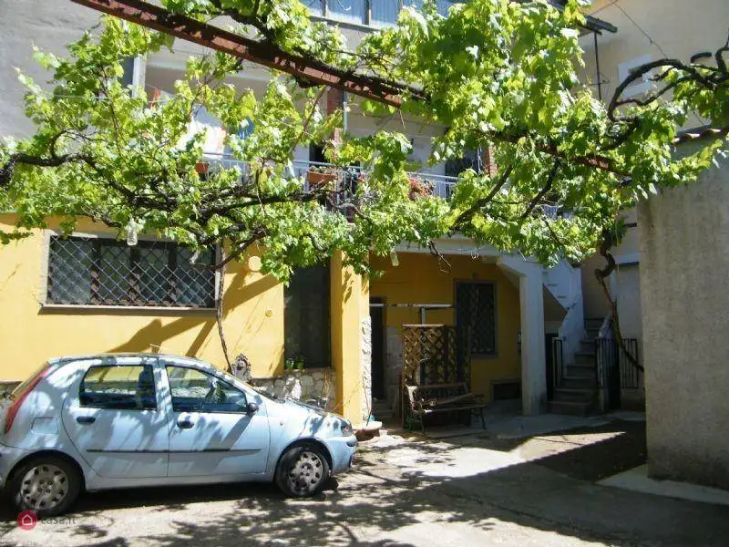 Appartamento in vendita a Vico nel Lazio
