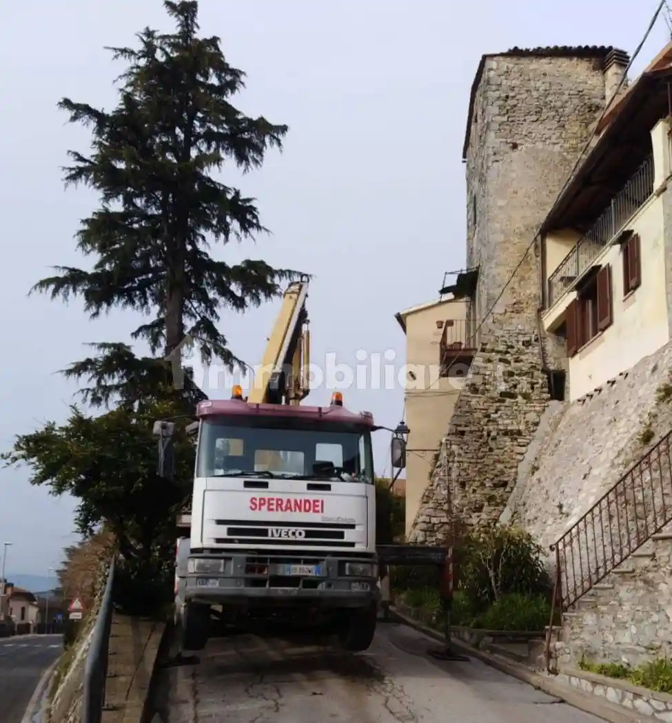 Casa indipendente in vendita a Montecastrilli