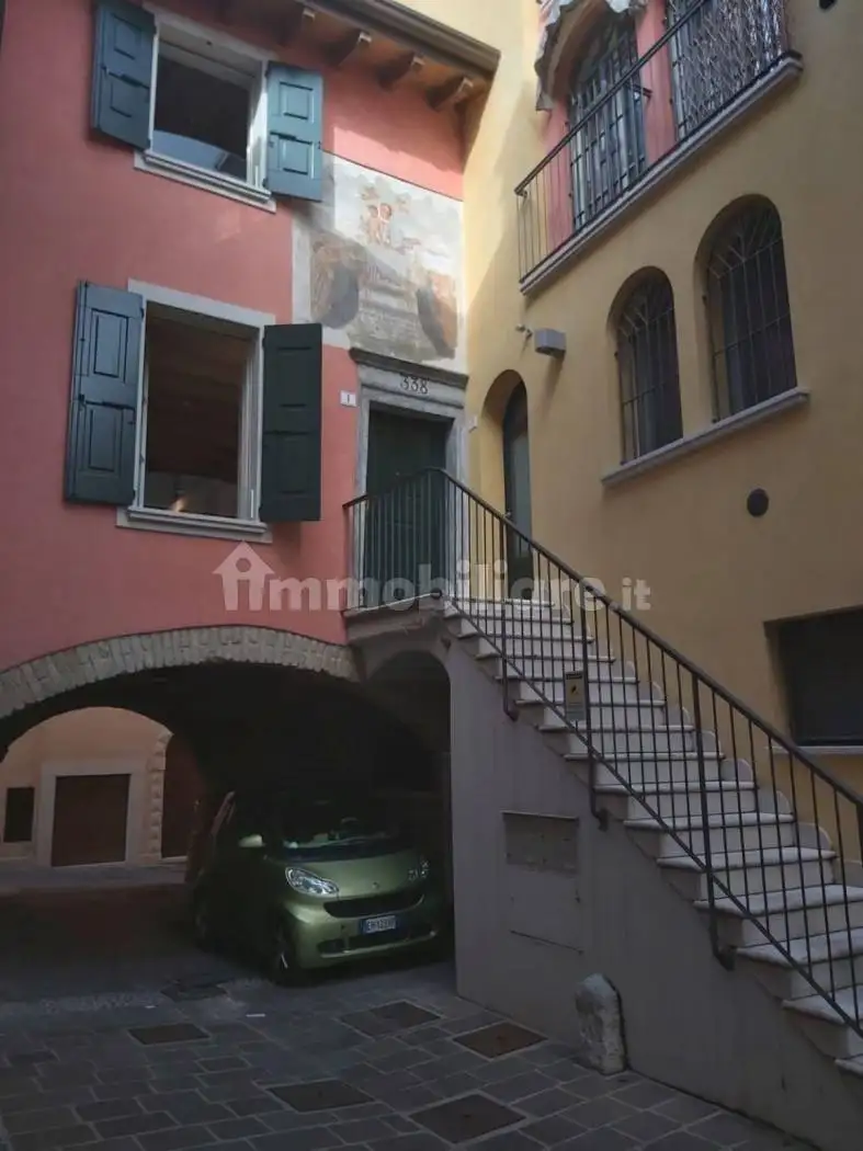 Appartamento in affitto a Desenzano del Garda