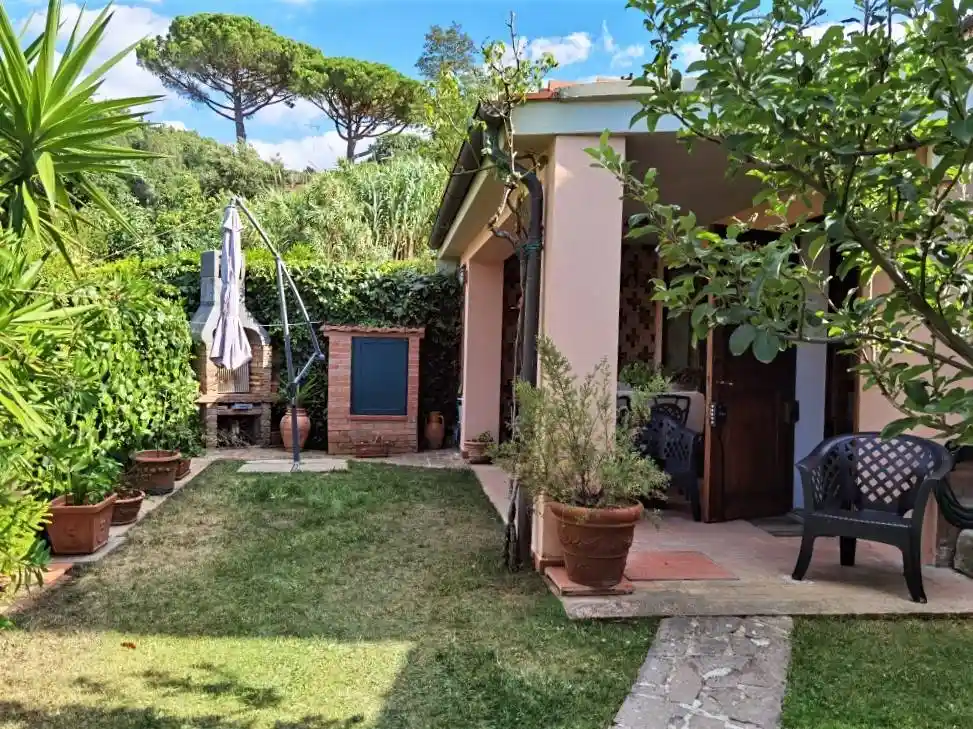 Villa in vendita a Livorno