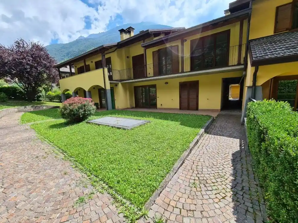 Appartamento in vendita a Gandellino