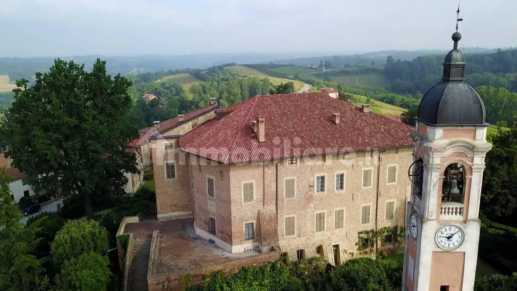 Palazzo - Edificio in vendita a Roatto