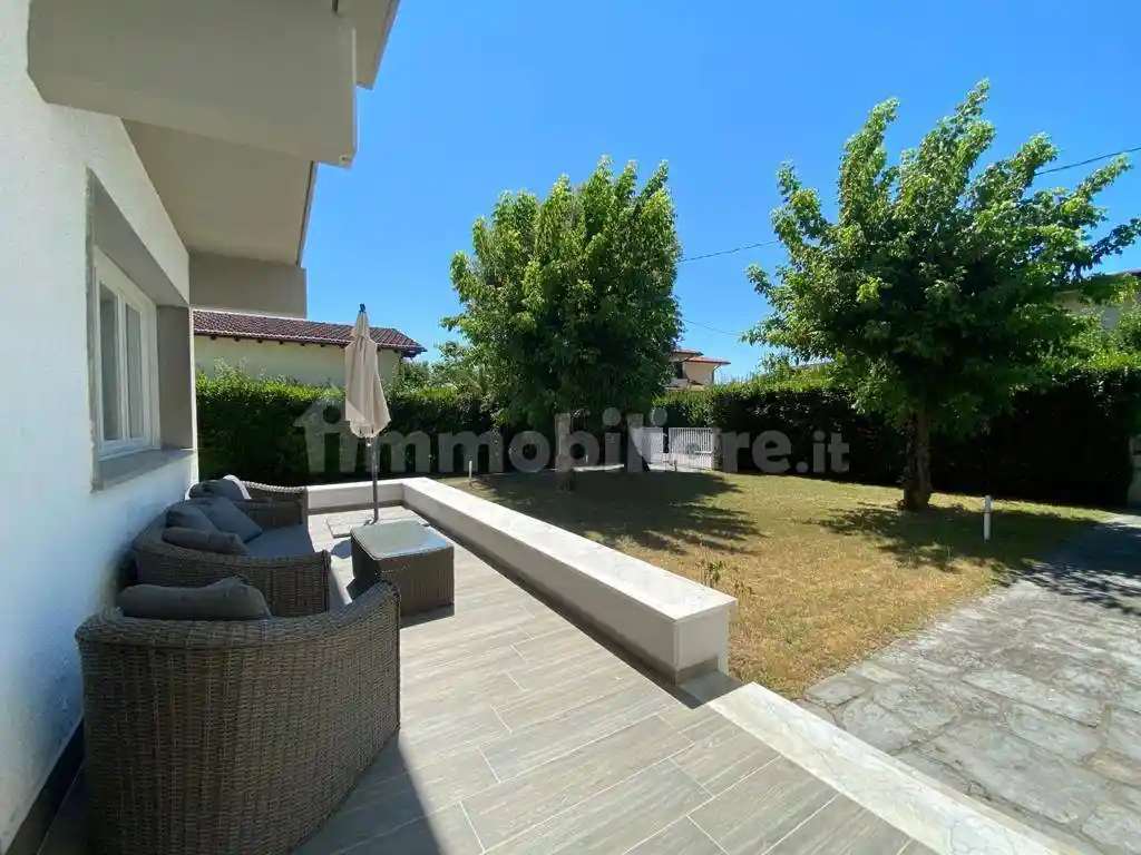 Villa in affitto a Forte dei Marmi