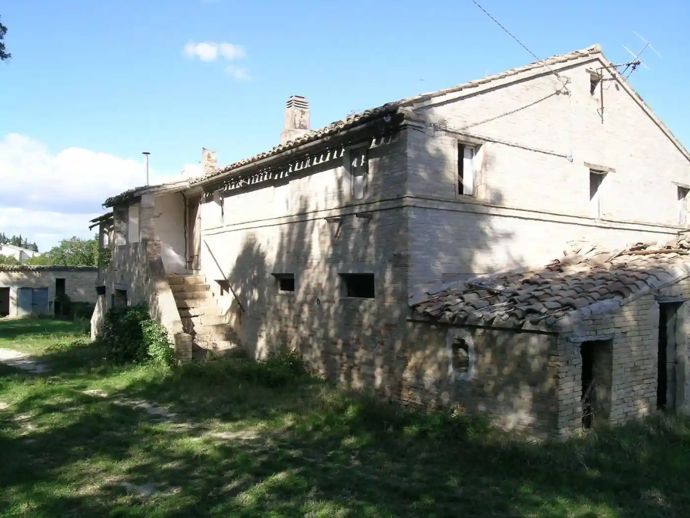 Rustico - Casale in vendita a Montecassiano