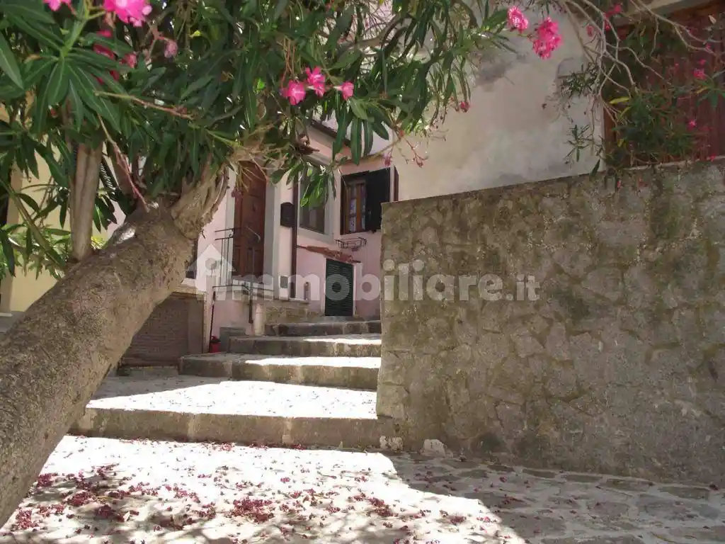 Appartamento in vendita a Marciana