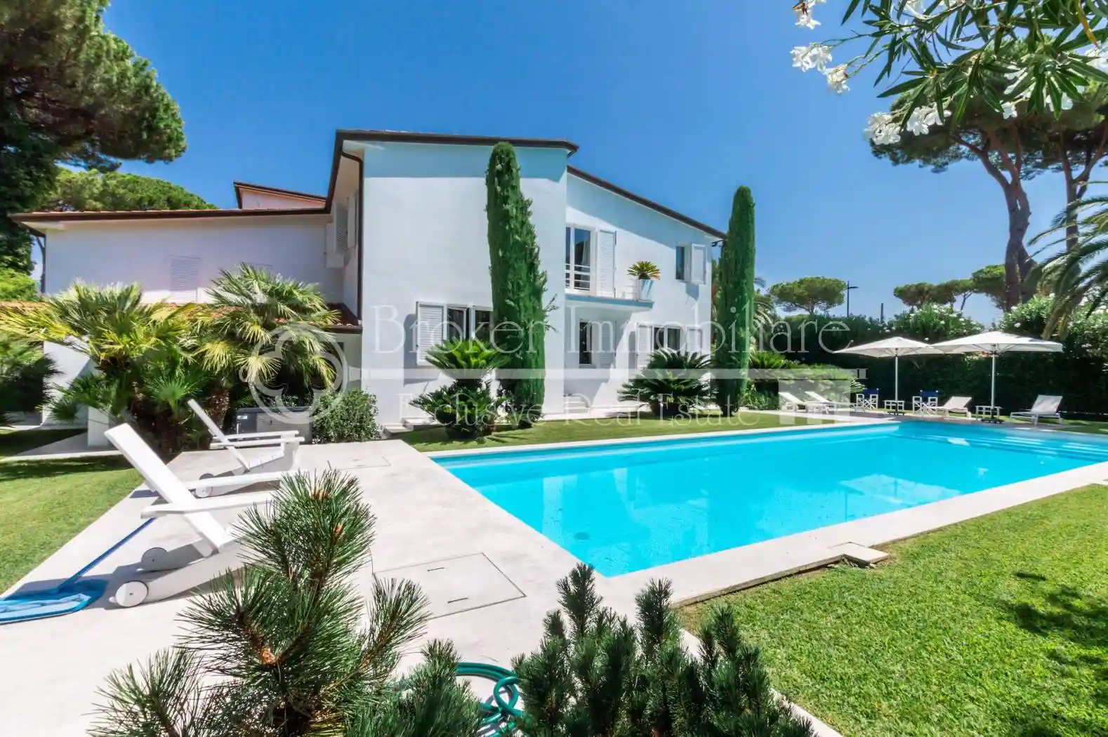 Villa in vendita a Forte dei Marmi