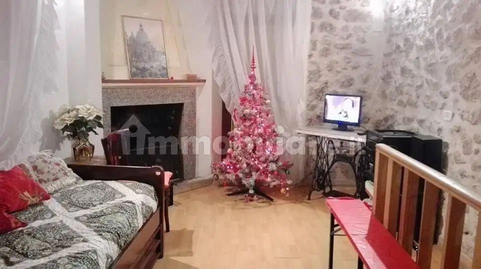 Casa indipendente in vendita a Pratola Peligna