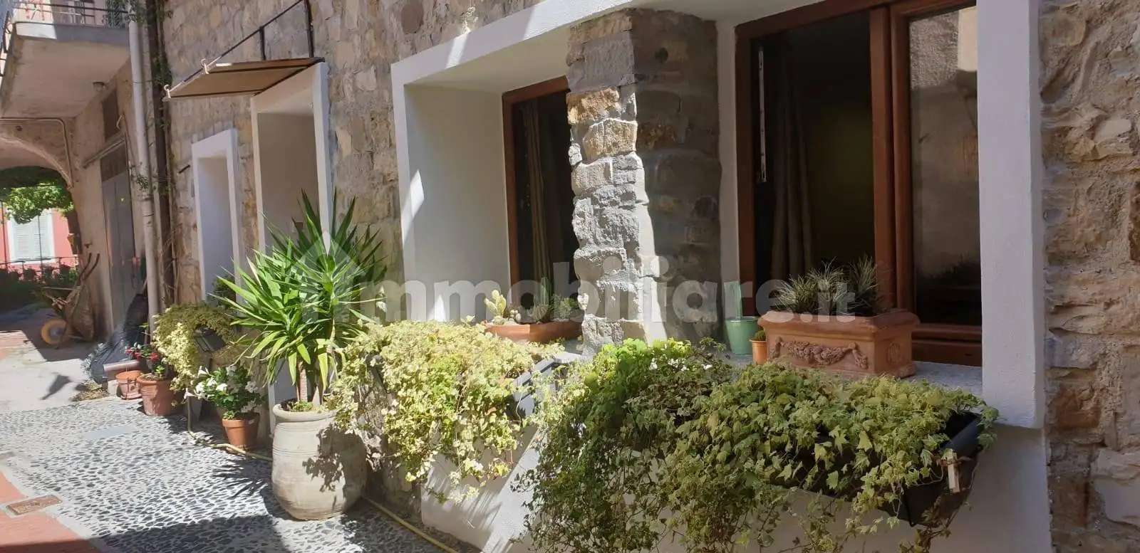 Casa indipendente in vendita a Villa Faraldi