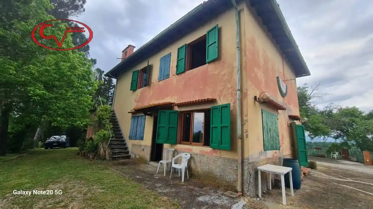 Villa in vendita a Montevarchi