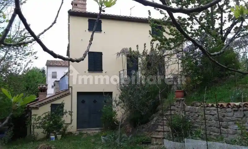 Rustico - Casale in vendita a Cingoli