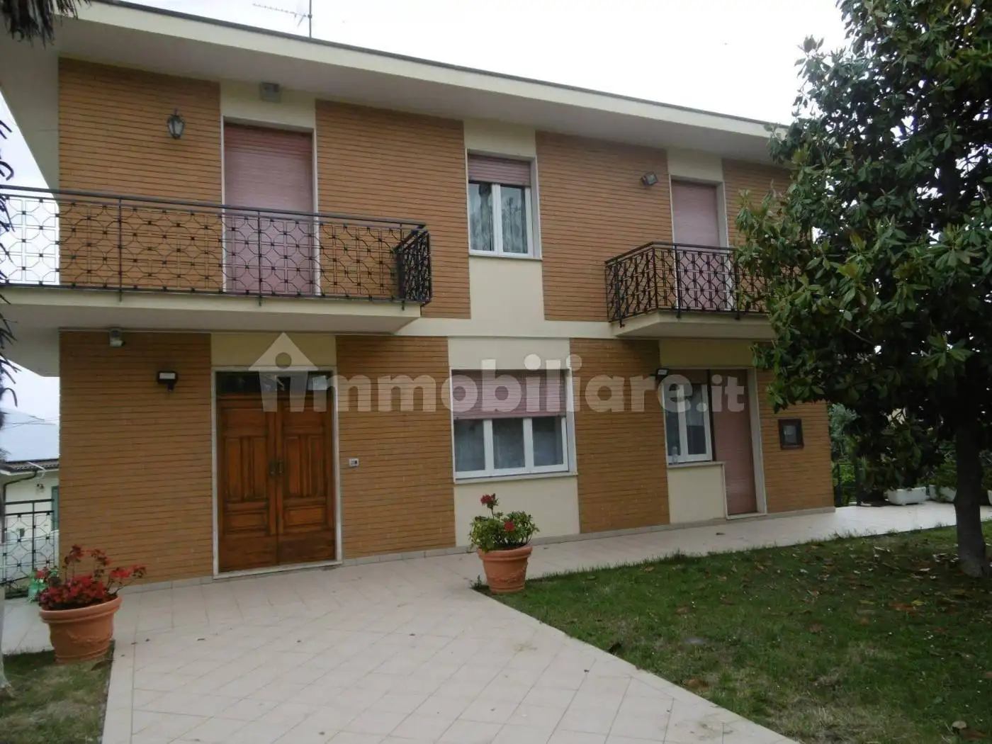 Villa in vendita a Nereto