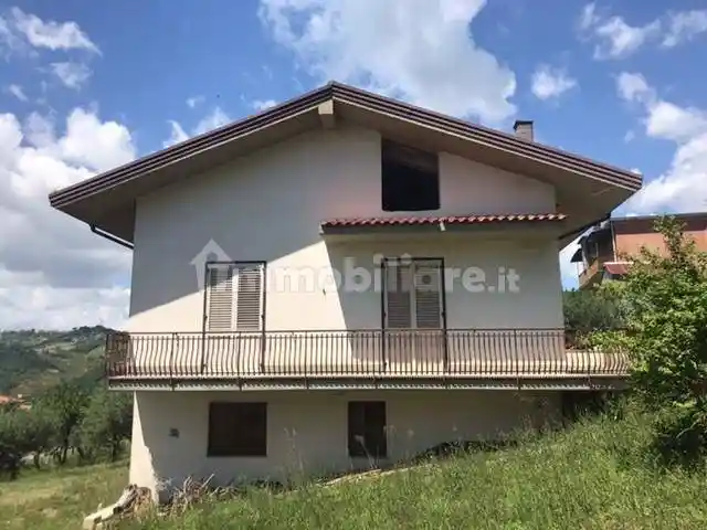 Villa in vendita a Lapio