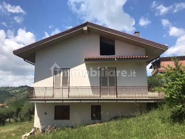 Villa in vendita a Lapio