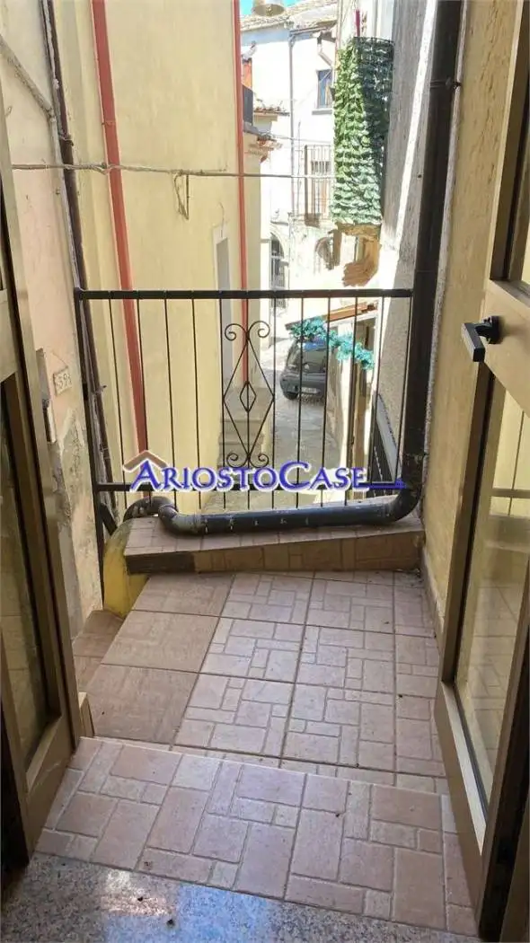 Terratetto unifamiliare 100 m², ottimo stato, Centro, Altomonte - foto 2