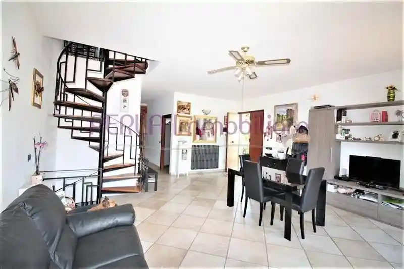 Villa in vendita a Follonica