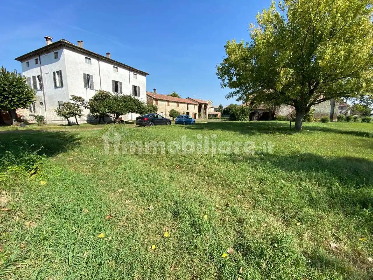 Rustico - Casale in vendita a Monticelli d'Ongina