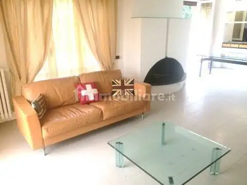 Appartamento in affitto a Erba