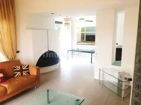 Trilocale ottimo stato, primo piano, Centro, Erba - foto 2