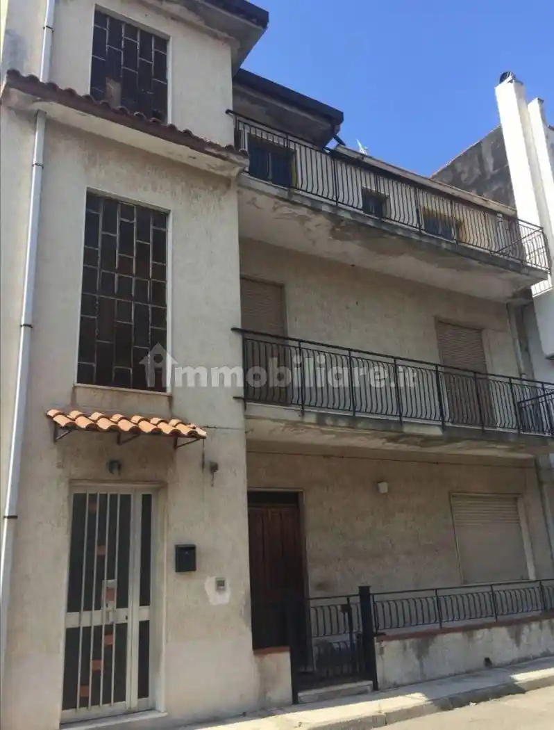 Palazzo - Edificio in vendita a Pace del Mela