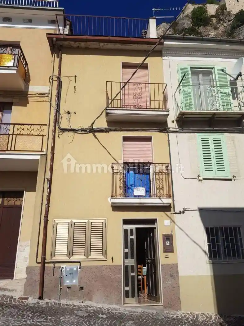 Casa indipendente in vendita a Bagnoli del Trigno