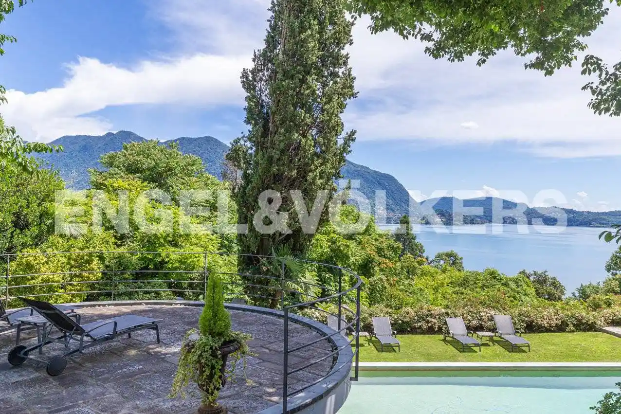 Villa in vendita a Verbania