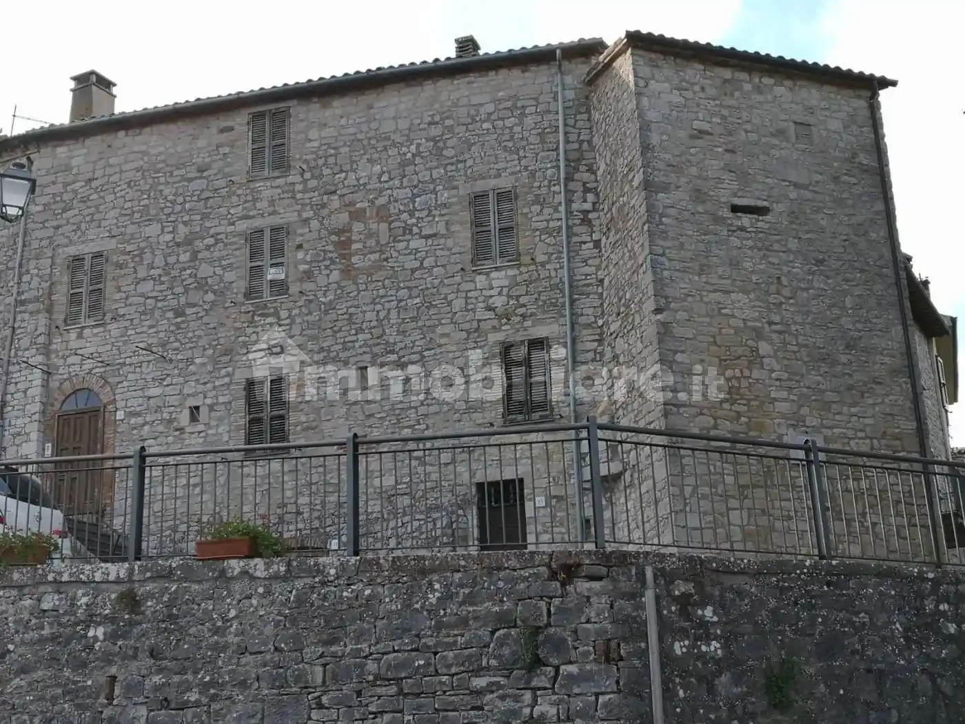 Casa indipendente in vendita a Baschi