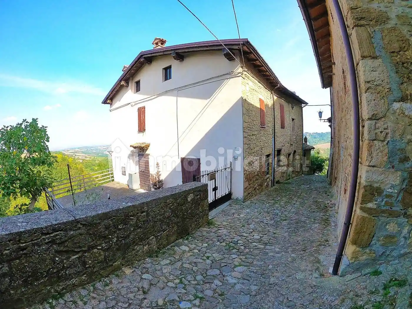 Casa indipendente in vendita a Vernasca