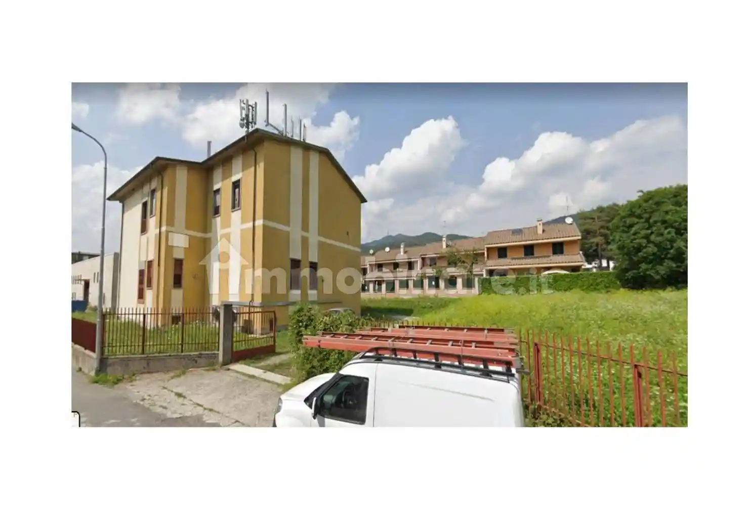 Palazzo - Edificio in vendita a Tavernerio