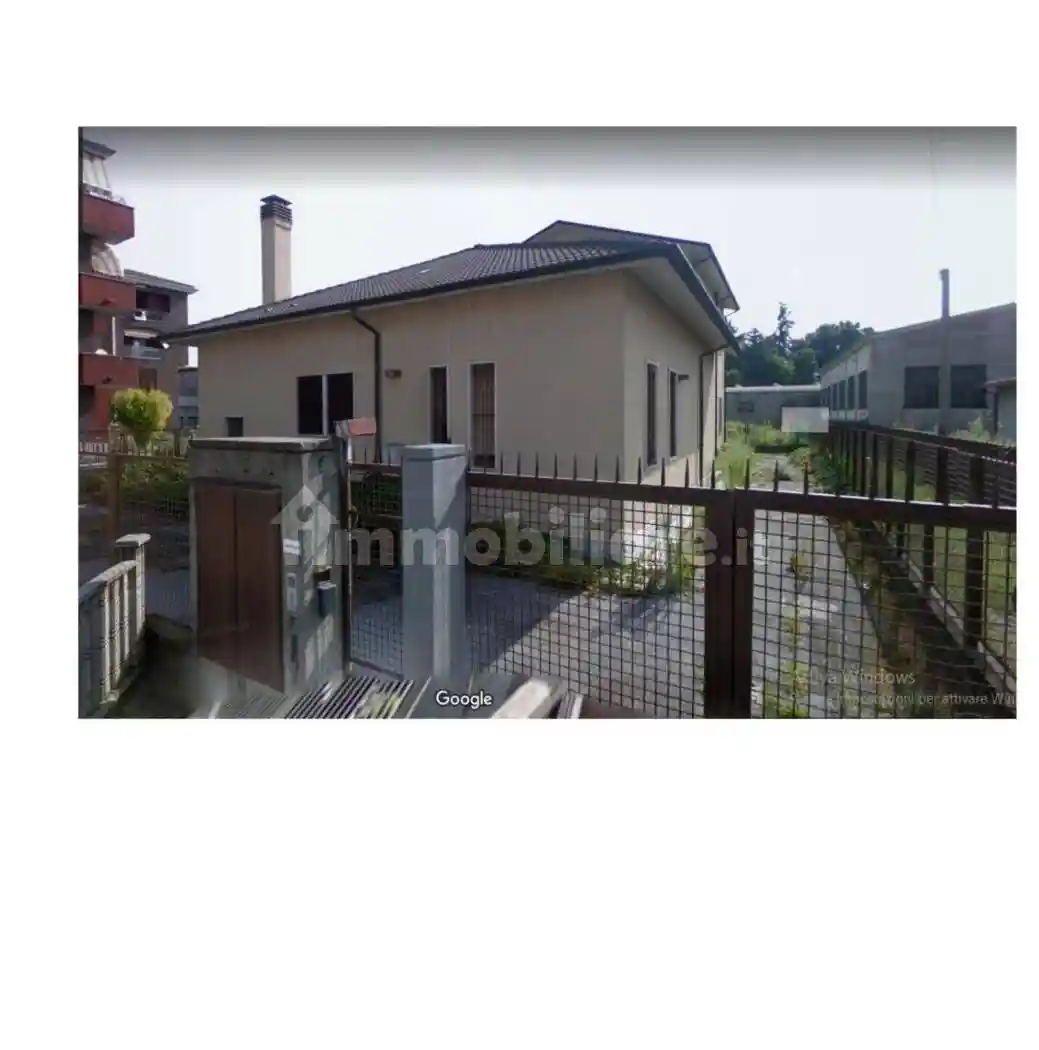 Palazzo - Edificio in vendita a Rovellasca