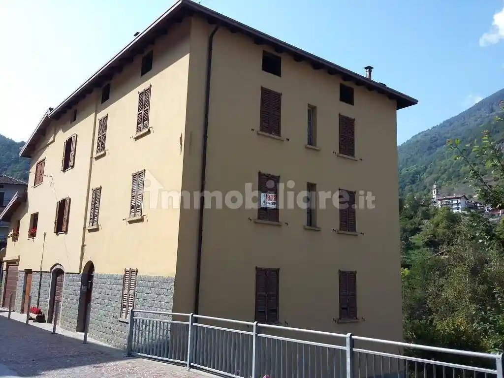 Casa indipendente in vendita a Corteno Golgi