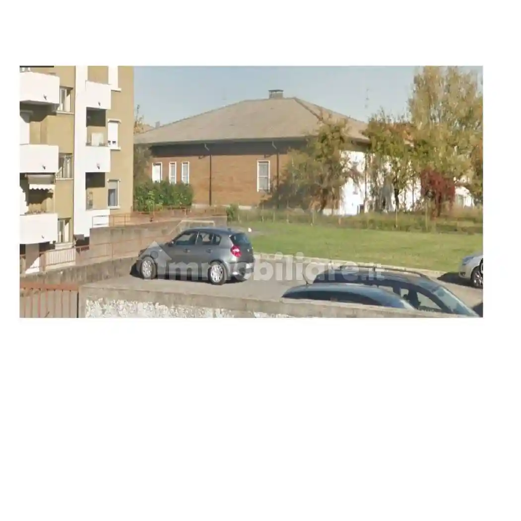 Palazzo - Edificio in vendita a Ceriano Laghetto