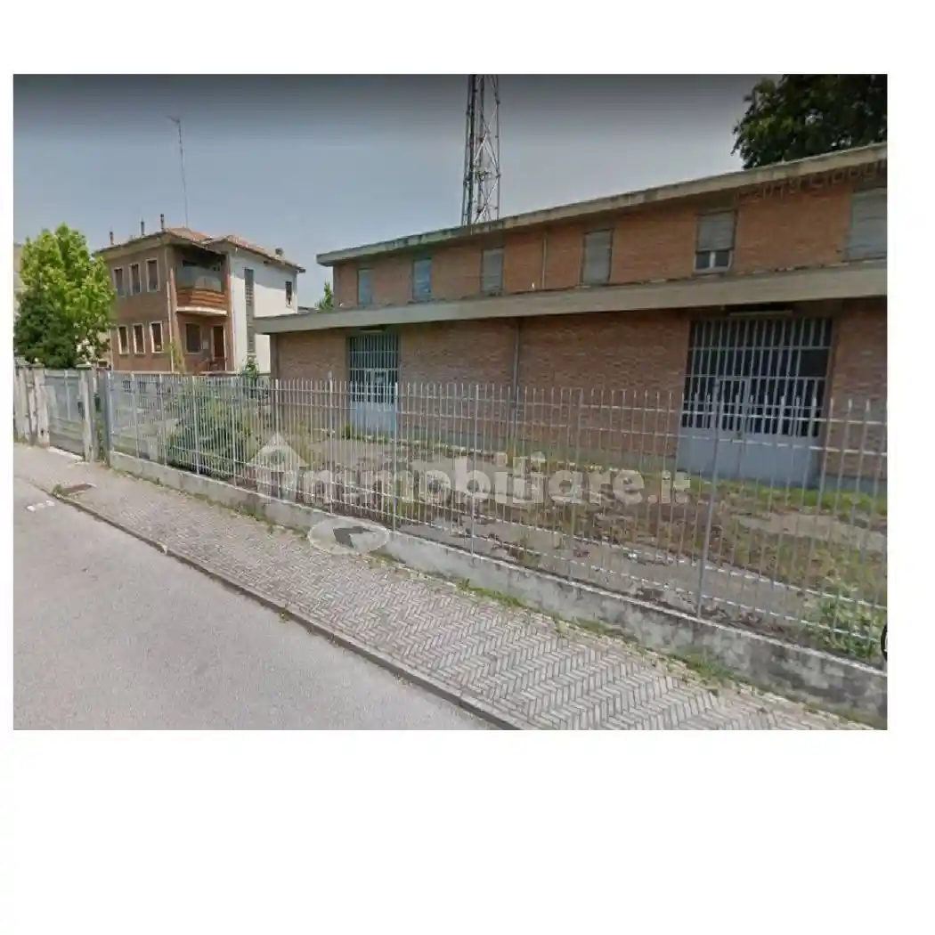 Palazzo - Edificio in vendita a Portomaggiore