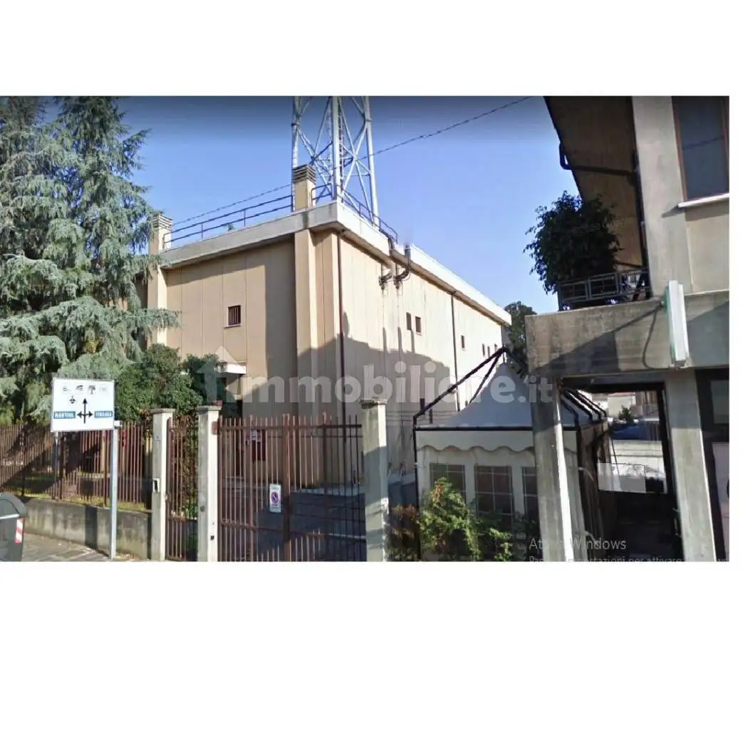 Palazzo - Edificio in vendita a Bondeno