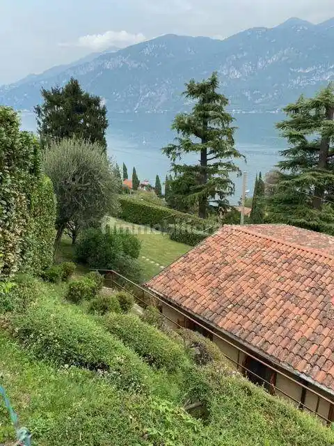 Villa in vendita a Oliveto Lario