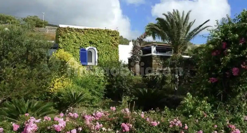 Rustico - Casale in vendita a Pantelleria