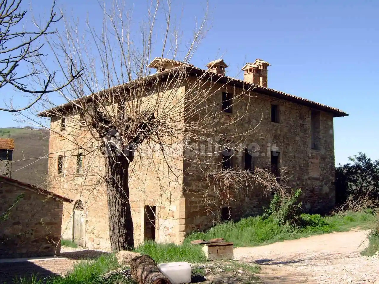 Rustico - Casale in vendita a Monte Santa Maria Tiberina